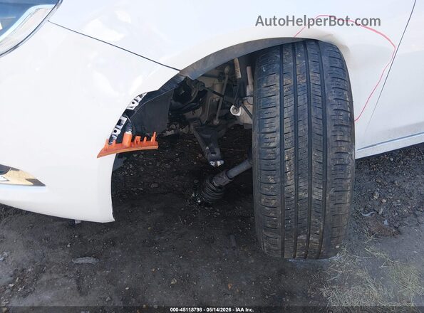 1C3CCCAB9GN145514 2016 CHRYSLER 200 White Front view