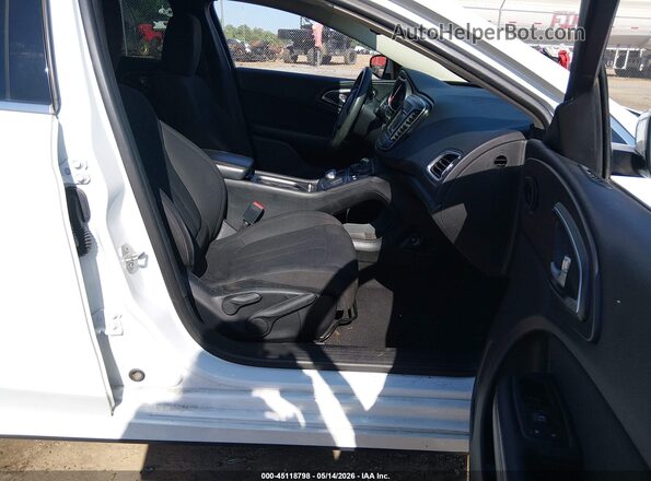 1C3CCCAB9GN145514 2016 CHRYSLER 200 White Front interior view