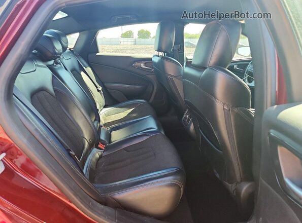 1C3CCCBB5HN502025 2017 CHRYSLER 200 Maroon Widok tylnych siedzeń