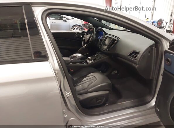 1C3CCCDG8GN139601 2016 CHRYSLER 200 Серебряный Вид салона спереди