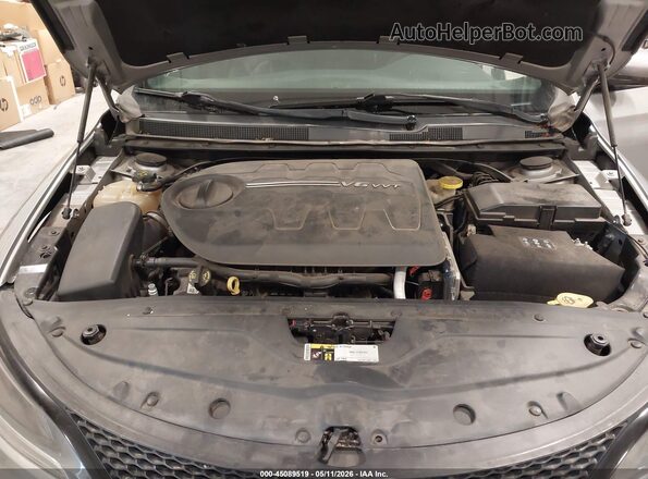 1C3CCCDG8GN139601 2016 CHRYSLER 200 Серебряный Вид сзади