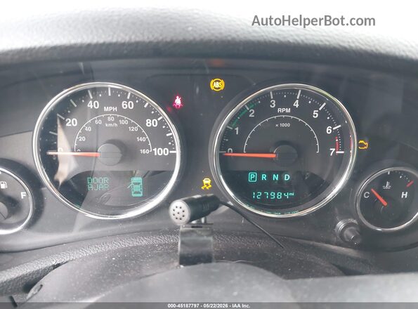 1C4BJWDG0HL695199 2017 JEEP WRANGLER UNLIMITED Silver Հետևի նստատեղերի տեսք