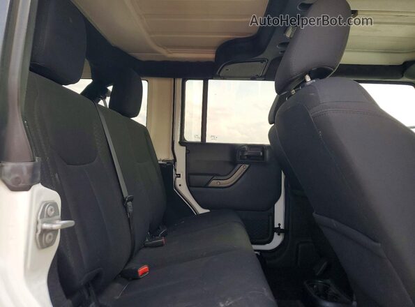 1C4BJWDG0HL744191 2017 JEEP WRANGLER White Սալոնի հետևի տեսք