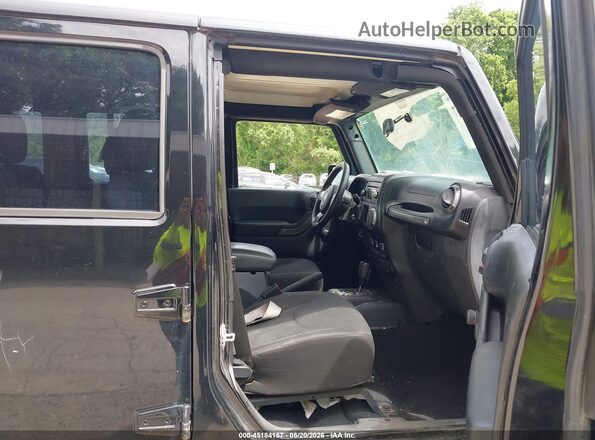 1C4BJWDG2GL133870 2016 JEEP WRANGLER UNLIMITED Черный Вид салона спереди