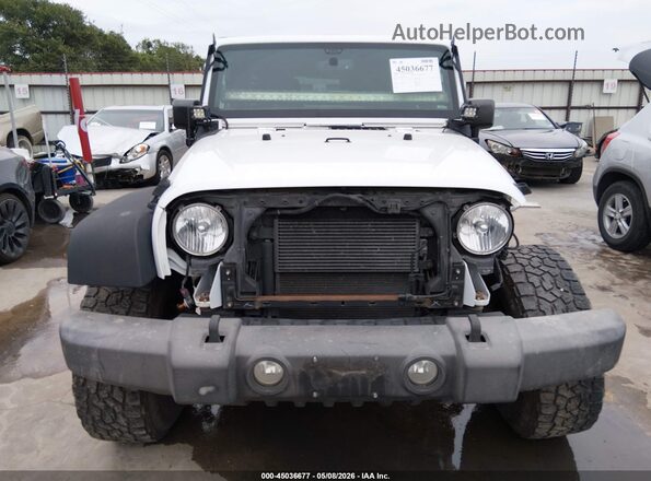 1C4BJWDG2GL203724 2016 JEEP WRANGLER UNLIMITED White 