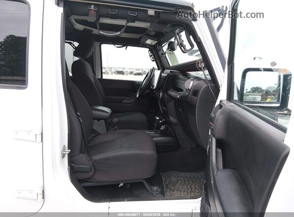 1C4BJWDG2GL203724 2016 JEEP WRANGLER UNLIMITED White 