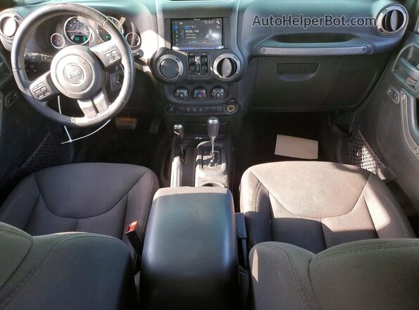 1C4BJWDG2HL561987 2017 JEEP WRANGLER Gray Вид панелі приладів