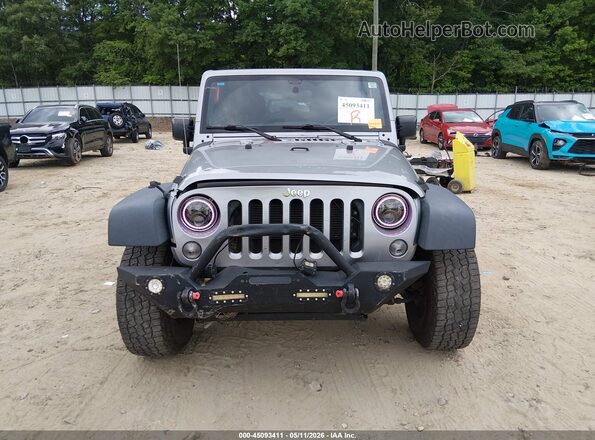 1C4BJWDG2HL598618 2017 JEEP WRANGLER UNLIMITED Silver წინა ხედი