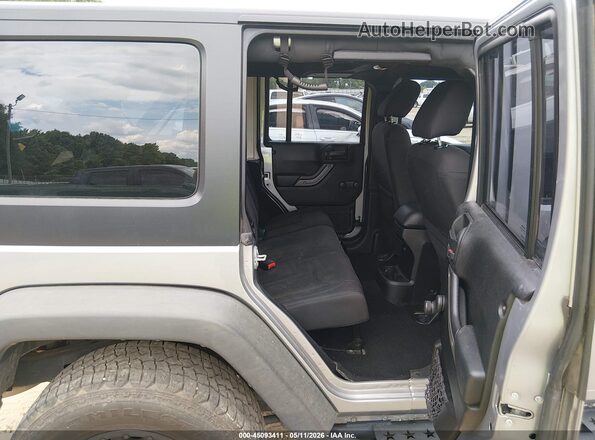 1C4BJWDG2HL598618 2017 JEEP WRANGLER UNLIMITED Silver VIN კოდის სტიკერის ხედი