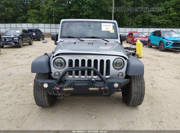 1C4BJWDG2HL598618 2017 JEEP WRANGLER UNLIMITED Silver ხელსაწყოთა პანელის ხედი