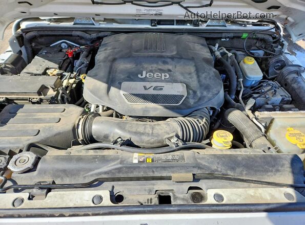 1C4BJWDG2JL862815 2018 JEEP WRANGLER White უკანა სალონის ხედი