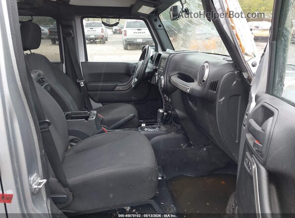 1C4BJWDG3GL127740 2016 JEEP WRANGLER UNLIMITED Gray Вид салону спереду
