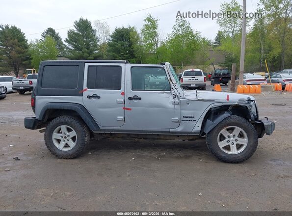 1C4BJWDG3GL127740 2016 JEEP WRANGLER UNLIMITED Gray Вид задньої частини салону
