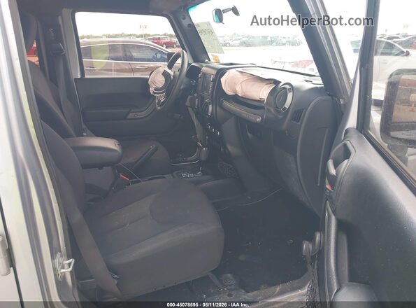 1C4BJWDG3JL878666 2018 JEEP WRANGLER Silver 