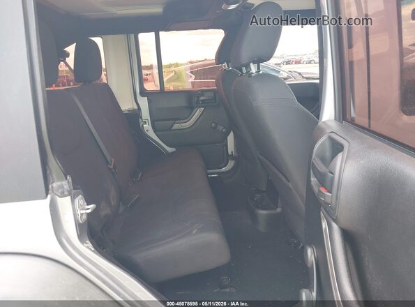 1C4BJWDG3JL878666 2018 JEEP WRANGLER Silver 