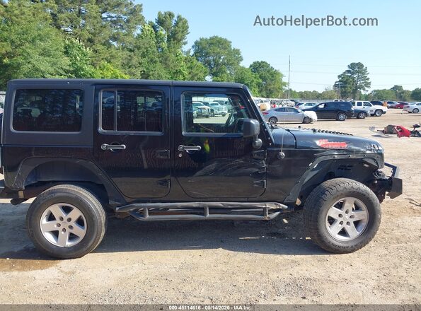 1C4BJWDG6GL104789 2016 JEEP WRANGLER UNLIMITED Black Rear interior view