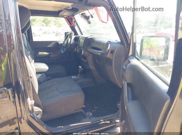 1C4BJWDG6GL104789 2016 JEEP WRANGLER UNLIMITED Black Front interior view