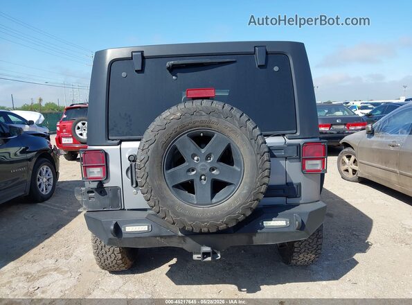 1C4BJWDG7HL678951 2017 JEEP WRANGLER UNLIMITED Silver 