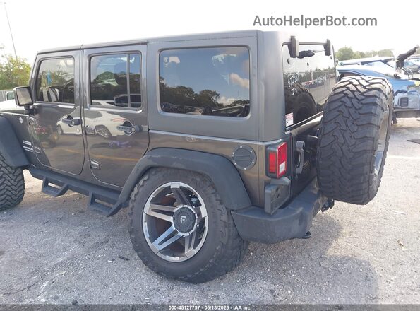 1C4BJWDG8HL570337 2017 JEEP WRANGLER UNLIMITED Серый Вид спереди