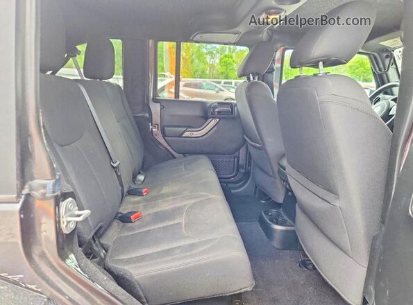 1C4BJWDG8HL730717 2017 JEEP WRANGLER Gray Widok wnętrza z tyłu