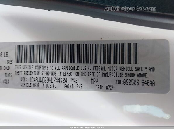 1C4BJWDG8HL744424 2017 JEEP WRANGLER UNLIMITED White Engine compartment view