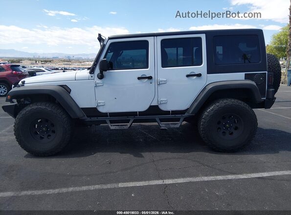 1C4BJWDG8HL747372 2017 JEEP WRANGLER UNLIMITED White უკანა სალონის ხედი