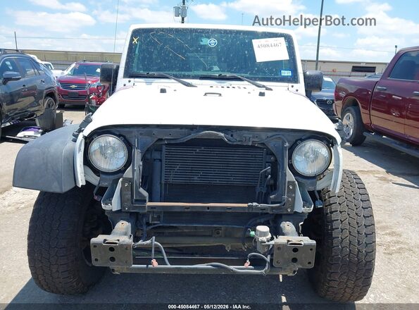 1C4BJWDG8JL878078 2018 JEEP WRANGLER White ხელსაწყოთა პანელის ხედი