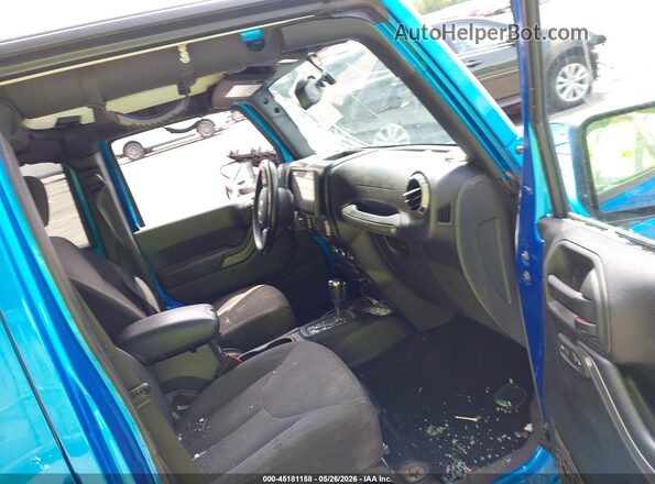 1C4BJWDG9GL301181 2016 JEEP WRANGLER UNLIMITED Blue Вид салону спереду