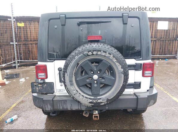1C4BJWDGXGL141067 2016 JEEP WRANGLER UNLIMITED White 