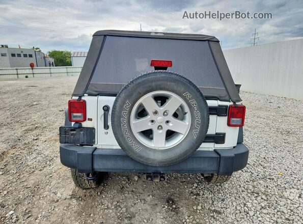 1C4BJWDGXGL161027 2016 JEEP WRANGLER Белый Вид сзади
