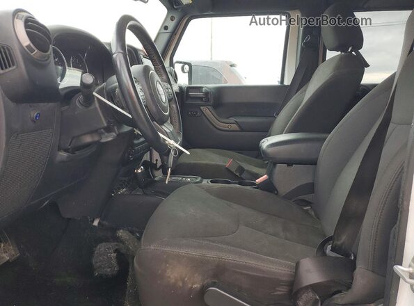 1C4BJWDGXHL510446 2017 JEEP WRANGLER White Widok wnętrza z przodu
