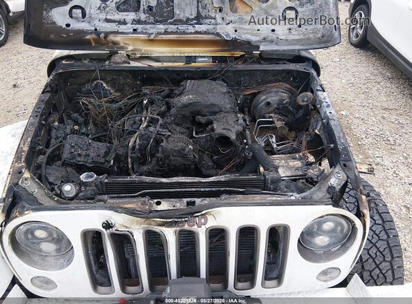 1C4BJWEG2GL285095 2016 JEEP WRANGLER UNLIMITED White Rear view