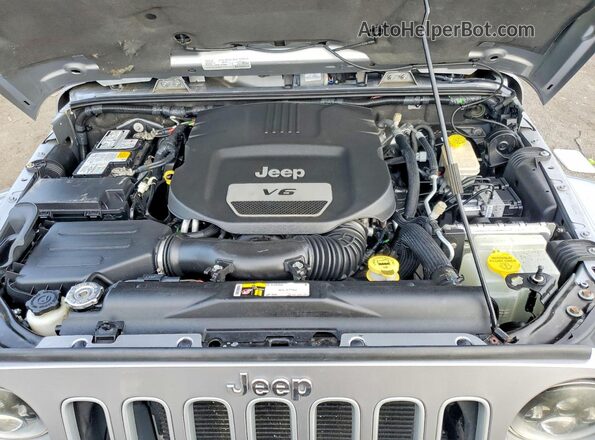 1C4BJWEG6GL204860 2016 JEEP WRANGLER Silver Вид задньої частини салону
