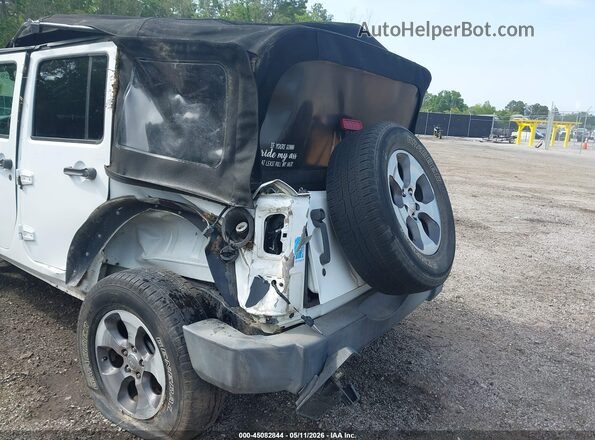 1C4HJWDG3GL246947 2016 JEEP WRANGLER UNLIMITED White Front view