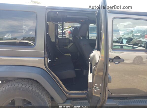 1C4HJWDG8JL927595 2018 JEEP WRANGLER Gray Widok naklejki z numerem VIN