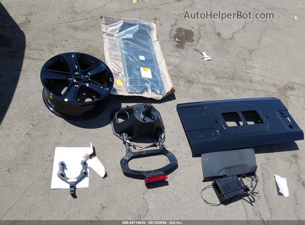 1C4HJXDG1LW340467 2020 JEEP WRANGLER UNLIMITED Черный Вид салона спереди