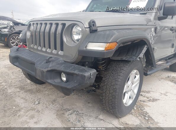 1C4HJXDNXJW321783 2018 JEEP WRANGLER UNLIMITED Gray Vista frontal