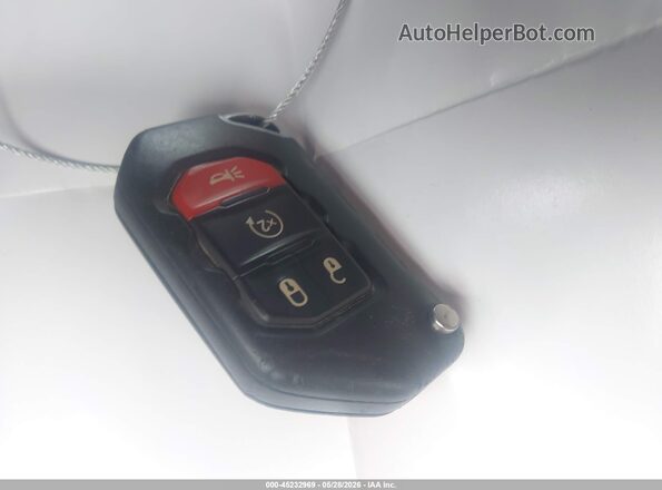 1C4HJXFG2JW300960 2018 JEEP WRANGLER UNLIMITED Black Widok deski rozdzielczej