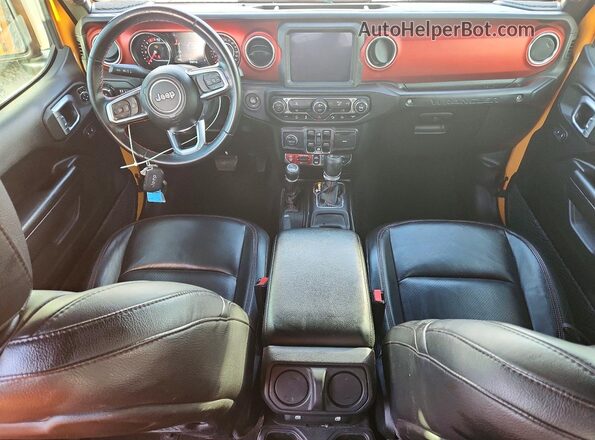 1C4JJXFM8MW695481 2021 JEEP WRANGLER Gold 