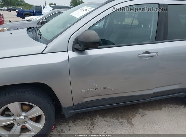 1C4NJCBAXGD742841 2016 JEEP COMPASS Silver Вид спереду