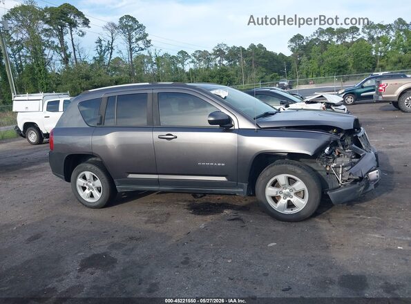 1C4NJCEA5GD742399 2016 JEEP COMPASS Gray Вид задньої частини салону