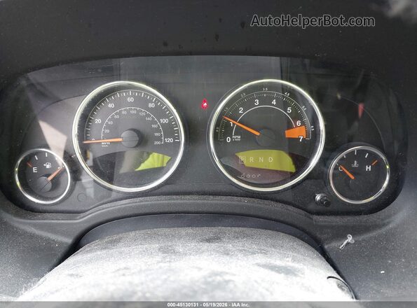 1C4NJCEAXGD776595 2016 JEEP COMPASS Черный Вид задних сидений