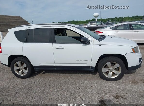 1C4NJDBB1GD509154 2016 JEEP COMPASS White Սալոնի հետևի տեսք