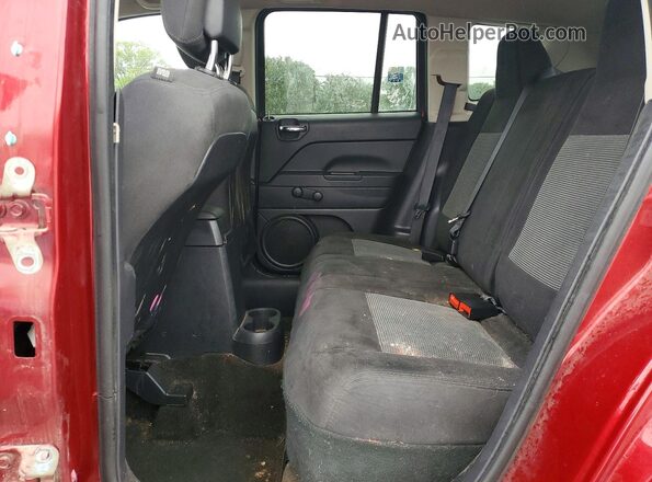 1C4NJDBB7GD535743 2016 JEEP COMPASS Red Հետևի նստատեղերի տեսք