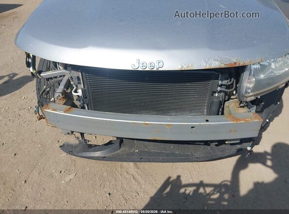 1C4NJDBBXGD551385 2016 JEEP COMPASS Silver Front view