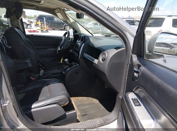 1C4NJDEB2HD126496 2017 JEEP COMPASS Silver Vista interior delantera