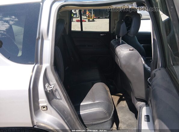 1C4NJDEB2HD126496 2017 JEEP COMPASS Silver Vista de la etiqueta del VIN