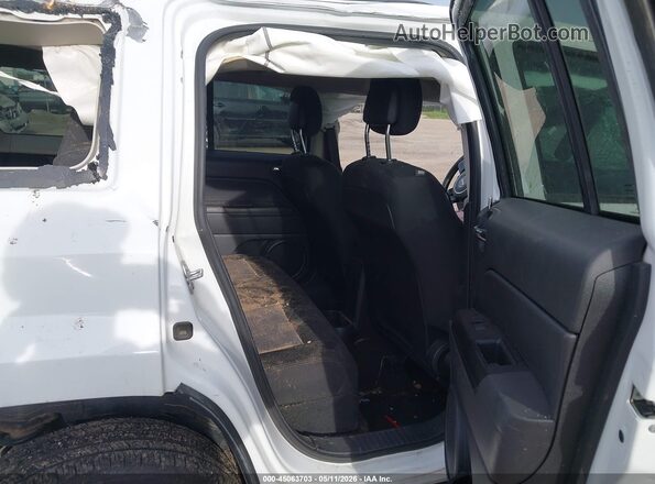 1C4NJPBA1HD211858 2017 JEEP PATRIOT White Widok naklejki z numerem VIN