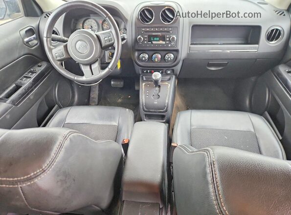 1C4NJPBA2HD202134 2017 JEEP PATRIOT White Widok deski rozdzielczej