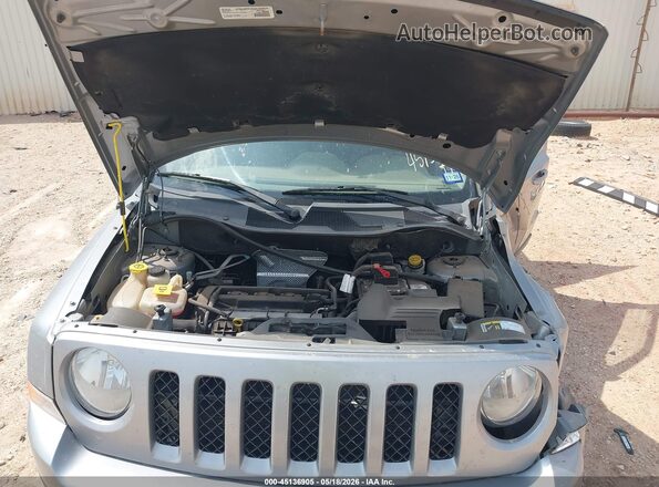 1C4NJPBA4HD145452 2017 JEEP PATRIOT Silver Հետևի տեսք